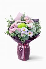 Beylikdüzü aynı gün teslim mor ambalajlı pastel çiçek buketi