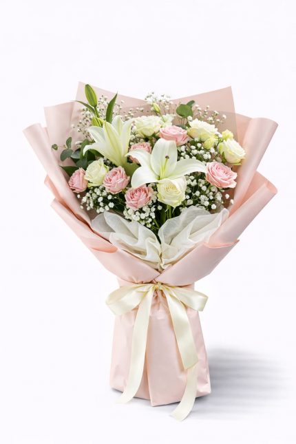 5 pembe gül, 5 beyaz gül ve 1 dal liliumdan oluşan liliumlu güllü buket