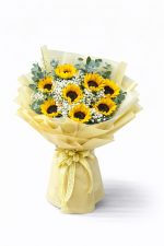 10 adet ayçiçeğinden hazırlanmış canlı ve enerjik ayçiçeği buketi