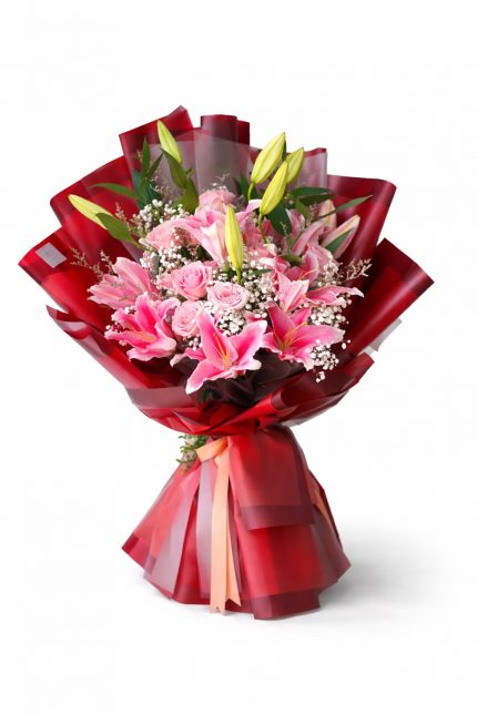 Pembe lilyum ve pembe güllerden hazırlanmış anneye özel romantik ve zarif çiçek buketi