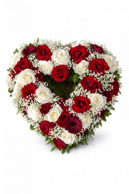 VIP kalp tasarım kırmızı beyaz gül aranjmanı