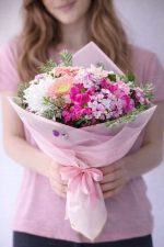 Beylikdüzü aynı gün teslim pembe mevsim buketi romantik çiçek aranjmanı