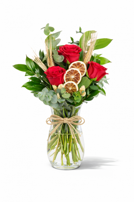 Cam vazoda kırmızı güller aranjmanı