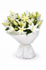 Beyaz lilyum buketi şık ambalajlı çiçek